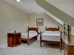 Empire Hotel