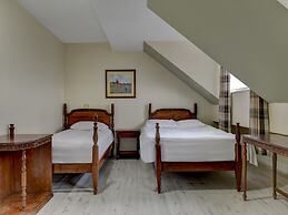Empire Hotel