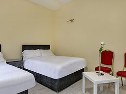 Empire Hotel