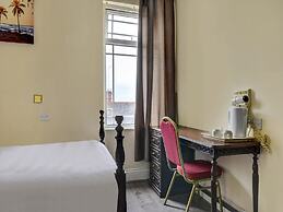 Empire Hotel