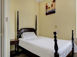 Empire Hotel
