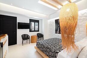 Portara Seaside Luxury Suites