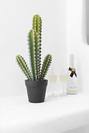 Portara Seaside Luxury Suites