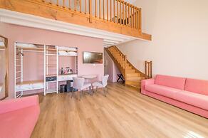 Les Dépendances de Chapeau Cornu