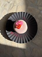 Les Dépendances de Chapeau Cornu