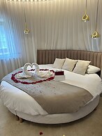 Les Dépendances de Chapeau Cornu