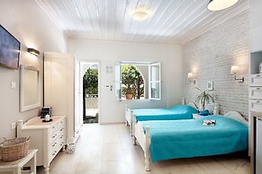 Alkionides Seaside Apartments