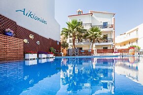 Alkionides Seaside Apartments