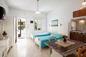 Alkionides Seaside Apartments