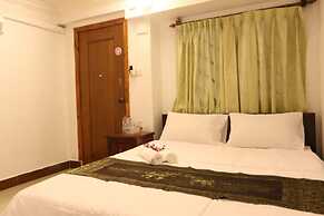 SKY Residence - 50m to Museum and Riverside