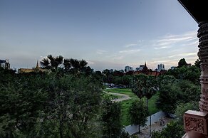 SKY Residence - 50m to Museum and Riverside