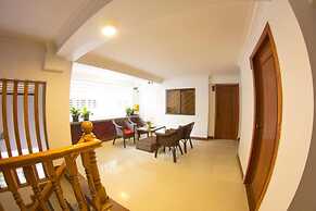 SKY Residence - 50m to Museum and Riverside