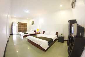 SKY Residence - 50m to Museum and Riverside