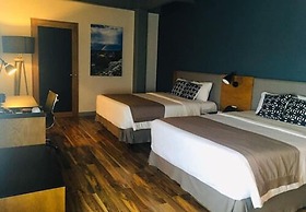 TRYP by Wyndham San Luis Potosi Hotel & Suites