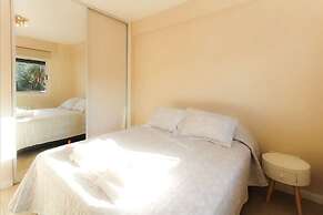 Jean Jaures Aparment