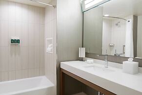Courtyard by Marriott Baltimore Downtown/McHenry Row