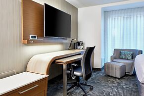 Courtyard by Marriott Baltimore Downtown/McHenry Row
