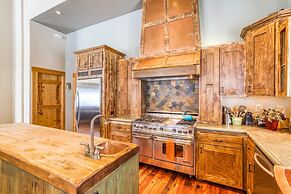 Bear Meadows Lodge - Hot Tub - Tahoe Donner 6 Bedroom Home by RedAwnin