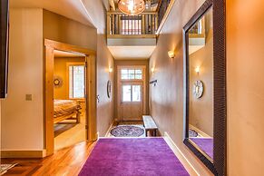 Bear Meadows Lodge - Hot Tub - Tahoe Donner 6 Bedroom Home by RedAwnin