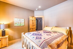 Bear Meadows Lodge - Hot Tub - Tahoe Donner 6 Bedroom Home by RedAwnin