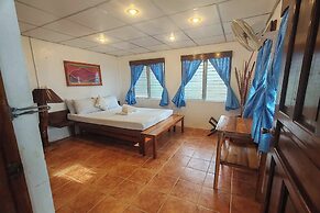 Summer Homes Beach Resort and Cottages Palawan