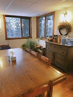 Alpine Meadows Lodge