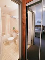 Alpine Meadows Lodge