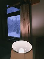 Alpine Meadows Lodge