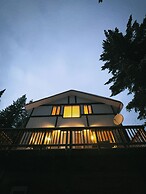 Alpine Meadows Lodge