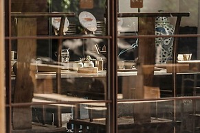 Leliving Butterfly Resort Lijiang