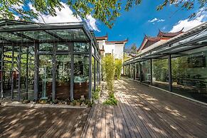 Leliving Butterfly Resort Lijiang