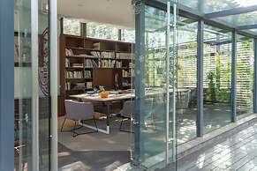 Leliving Butterfly Resort Lijiang