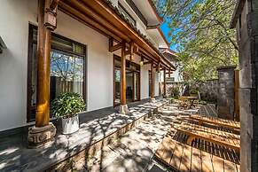 Leliving Butterfly Resort Lijiang