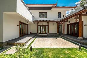 Leliving Butterfly Resort Lijiang