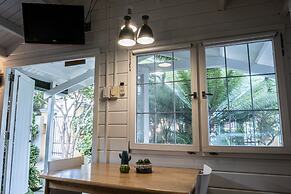 Rembrandt Garden Studios