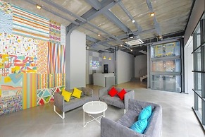 The Social House - Coliving & Hostel