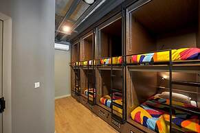 The Social House - Coliving & Hostel