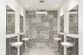 The Social House - Coliving & Hostel