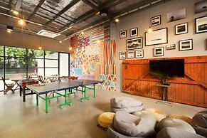 The Social House - Coliving & Hostel