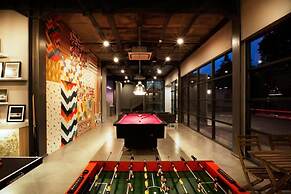 The Social House - Coliving & Hostel