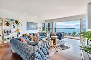 Magnificent Harbour View Villa in Orakei