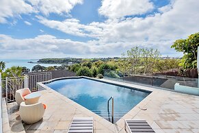Magnificent Harbour View Villa in Orakei