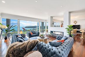 Magnificent Harbour View Villa in Orakei