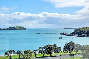 Magnificent Harbour View Villa in Orakei