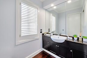 Magnificent Harbour View Villa in Orakei