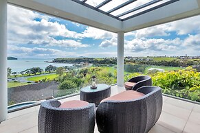 Magnificent Harbour View Villa in Orakei