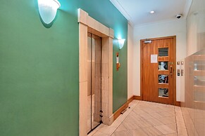 1 Bedroom City Apartment with Parking for 2 Cars