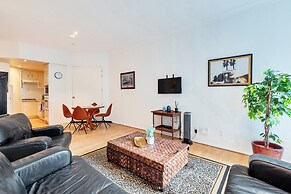 1 Bedroom City Apartment with Parking for 2 Cars