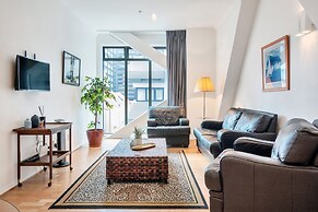 1 Bedroom City Apartment with Parking for 2 Cars