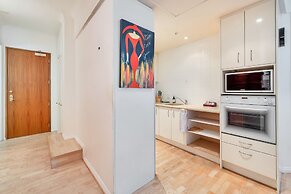 1 Bedroom City Apartment with Parking for 2 Cars